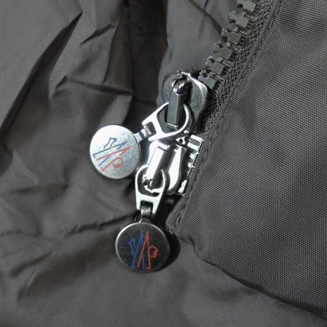 MONCLER(モンクレール)のモンクレール MONCLER フラン FRAN フード付き ダウンジャケット レディースのジャケット/アウター(ダウンジャケット)の商品写真