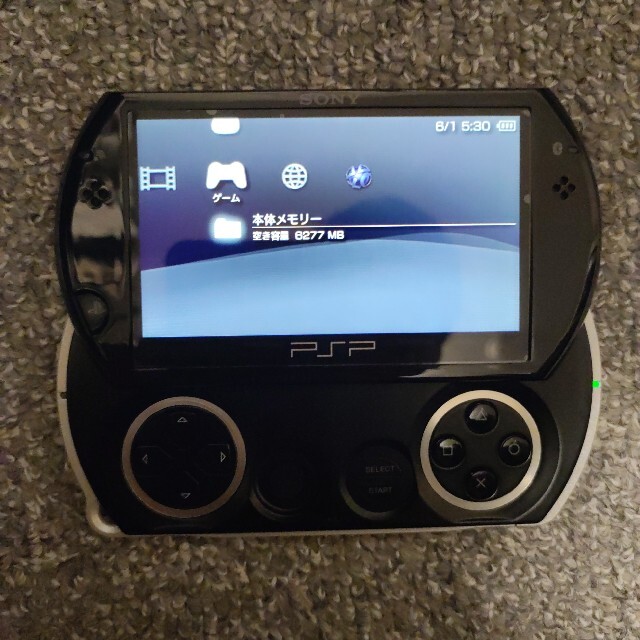 PSP go マイクロメモリースティック付き