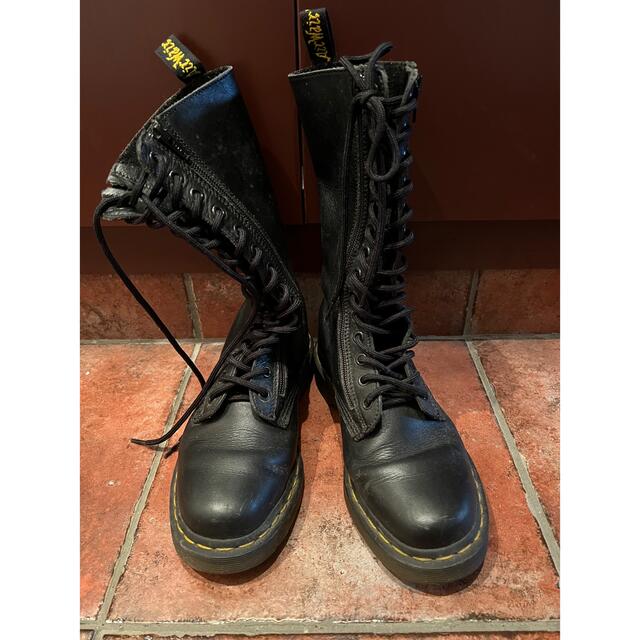 Dr.Martens(ドクターマーチン)のDr.martens ドクターマーチン　14ホール　23.5 レディースの靴/シューズ(ブーツ)の商品写真