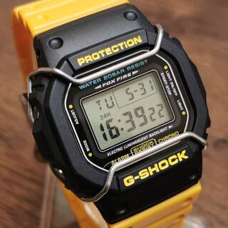 カシオ(CASIO)のG-SHOCK DW-5600(イエロー) + メタル遊環 + ショックバンパー(腕時計(デジタル))