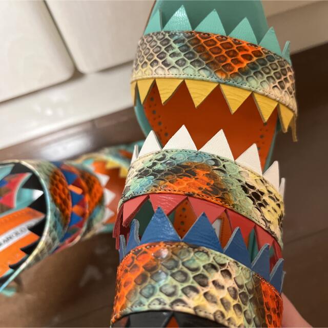 マノロブラニク未使用ミュール ジミーチュウお好きな方にも マノロブラニク未使用ミュール ジミーチュウお好きな方にも