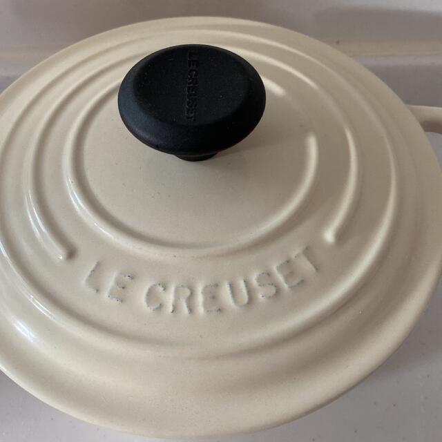 LE CREUSET(ルクルーゼ)のルクルーゼ ココットロンド ピーコック 18cm 新品 インテリア/住まい/日用品のキッチン/食器(鍋/フライパン)の商品写真