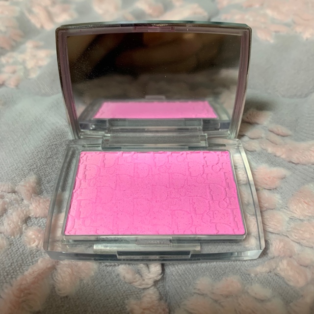 Dior(ディオール)のディオール バックステージ ロージー グロウ 001 ピンク dior チーク コスメ/美容のベースメイク/化粧品(チーク)の商品写真
