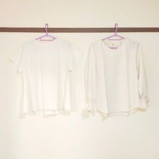 ユニクロ(UNIQLO)の白)カットソー2枚セット(カットソー(半袖/袖なし))