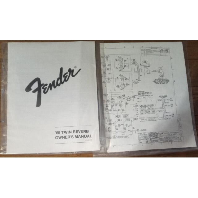 Fender(フェンダー)の値下FENDERフェンダー '65 TWIN REVERB ギターアンプFS付 楽器のギター(ギターアンプ)の商品写真