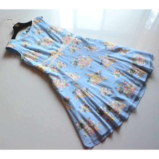 TOCCA ♡ SCENT OF SPRING ドレス フラワー刺繍 ワンピース - ひざ丈