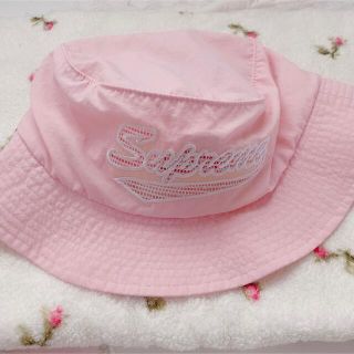 シュプリーム(Supreme)のsupreme バケット ピンク pink(ハット)