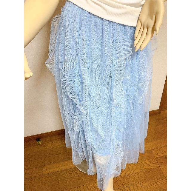 【新品】チュールスカート（青） レディースのスカート(ひざ丈スカート)の商品写真