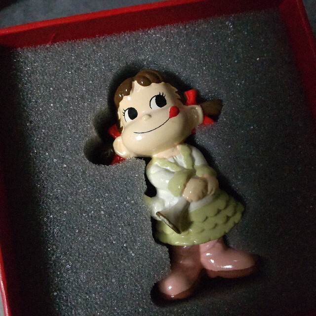 貴重!不二家ペコちゃん ペコファミリークラブ限定】ミニフィギュア