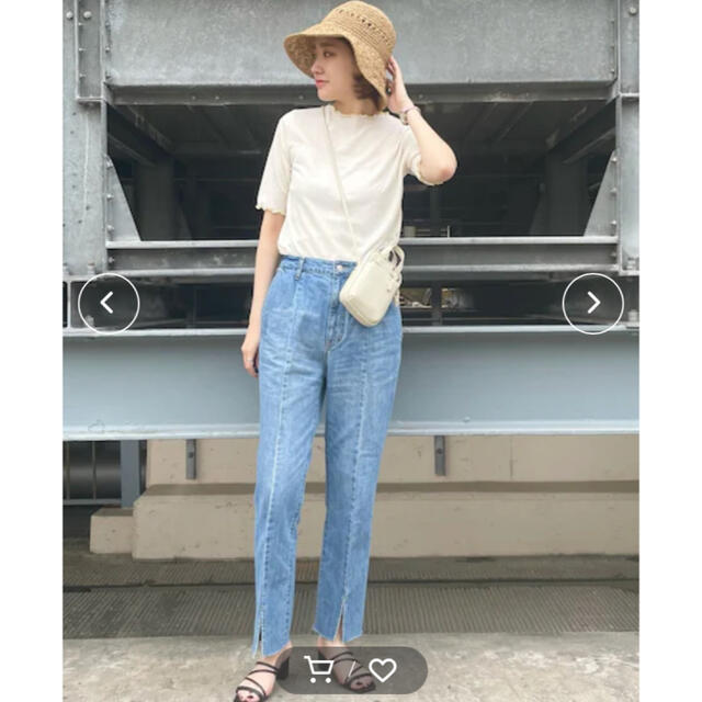 LOWRYS FARM(ローリーズファーム)のローリーズファーム　フロントスリットパンツ レディースのパンツ(デニム/ジーンズ)の商品写真