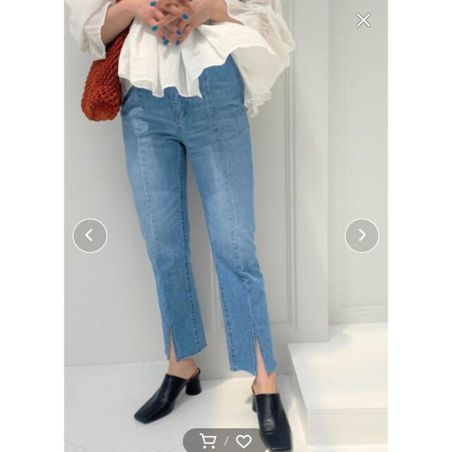 LOWRYS FARM(ローリーズファーム)のローリーズファーム　フロントスリットパンツ レディースのパンツ(デニム/ジーンズ)の商品写真