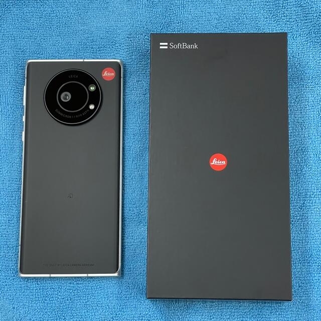 LEICA(ライカ)のSIMフリー LEITZ PHONE 1 Leica silver スマホ/家電/カメラのスマートフォン/携帯電話(スマートフォン本体)の商品写真