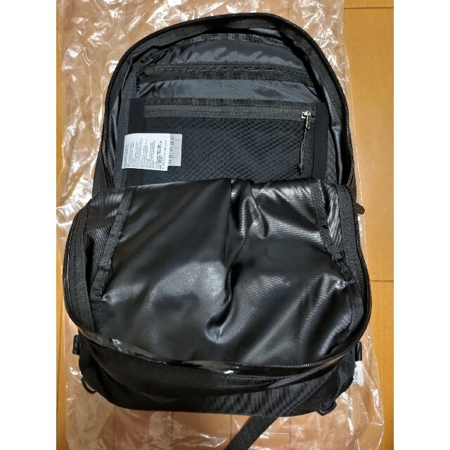 ARC'TERYX(アークテリクス)の【新品】Arro16 アロー16 Black ブラック アークテリクス おすすめ メンズのバッグ(バッグパック/リュック)の商品写真