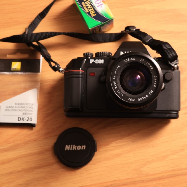 Nikon(ニコン)のフィルム電池付 Nikon f301 フィルムカメラ レンズ付 スマホ/家電/カメラのカメラ(フィルムカメラ)の商品写真