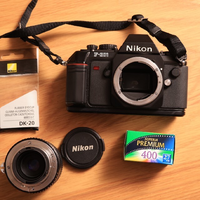 Nikon(ニコン)のフィルム電池付 Nikon f301 フィルムカメラ レンズ付 スマホ/家電/カメラのカメラ(フィルムカメラ)の商品写真