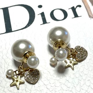 ディオール(Dior)の【刻印あり】Dior パール モチーフ ピアス ディオール(ピアス)