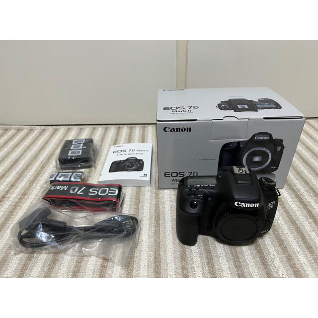 Canon EOS 7D デジタル一眼レフカメラボディ [現状品]