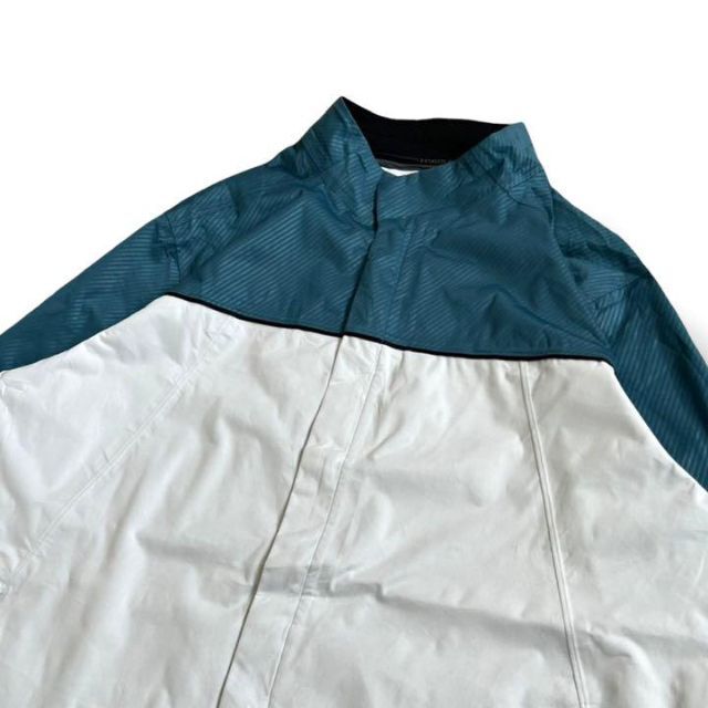 UNDER ARMOUR(アンダーアーマー)のアンダーアーマー　ナイロンジャケット　ゴルフウェア　Lサイズ　白 メンズのジャケット/アウター(ナイロンジャケット)の商品写真