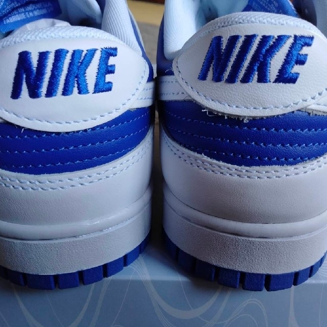 NIKE(ナイキ)のNIKE DUNK LOW RETRO Racer Blue and White メンズの靴/シューズ(スニーカー)の商品写真