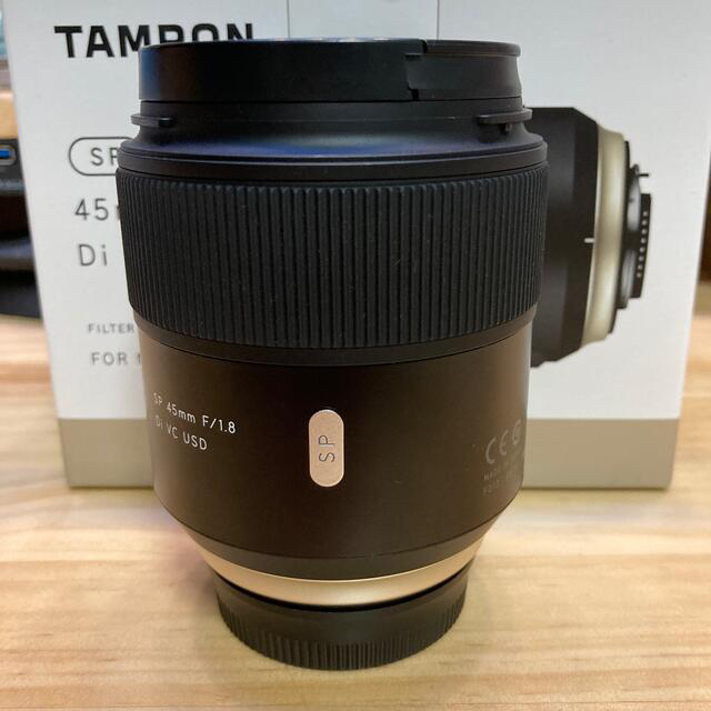 TAMRON(タムロン)のTAMRON 単焦点SP45mm F1.8 ニコン用 フルサイズ対応 F013N スマホ/家電/カメラのカメラ(レンズ(単焦点))の商品写真