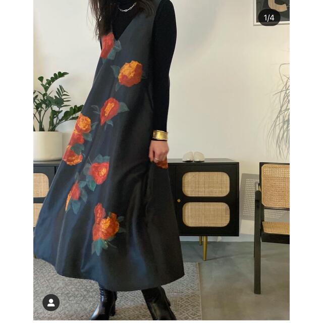 Ameri VINTAGE(アメリヴィンテージ)のELLIE ASYMMETRY PLEATS DRESS  レディースのワンピース(ロングワンピース/マキシワンピース)の商品写真