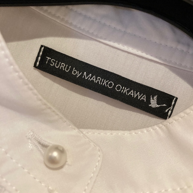 TSURU by Mariko Oikawa(ツルバイマリコオイカワ)のツルバイマリコオイカワ　ブラウス　ホワイト　chartty レディースのトップス(シャツ/ブラウス(半袖/袖なし))の商品写真