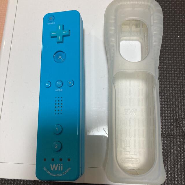 Wii U(ウィーユー)のWii U ホワイト　32GB エンタメ/ホビーのゲームソフト/ゲーム機本体(家庭用ゲーム機本体)の商品写真