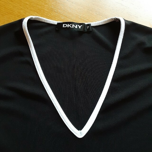 DKNY(ダナキャランニューヨーク)のハワイ様専用✨DKNY タンクトップ レディースのトップス(タンクトップ)の商品写真