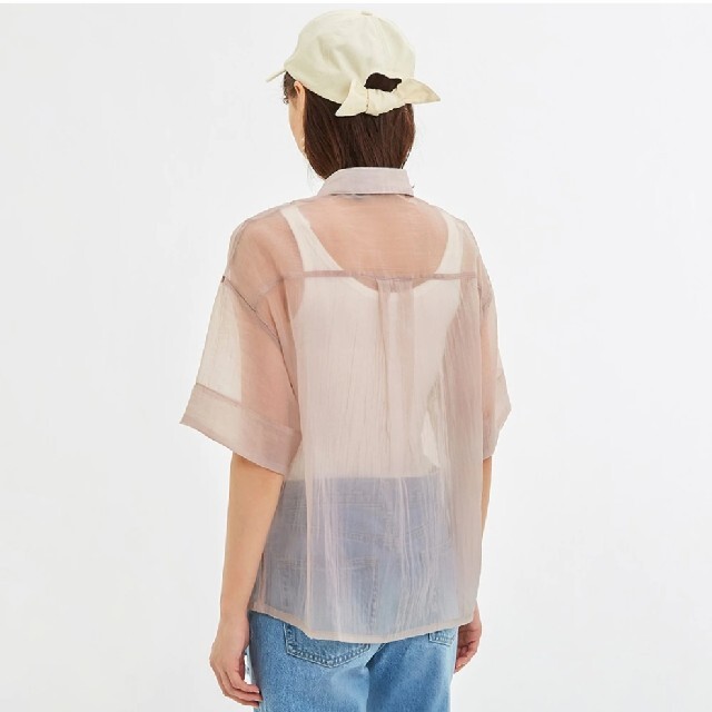 GU(ジーユー)の新品 未使用 GU シアーオーバーサイズシャツ 5分袖 ピンク L レディースのトップス(シャツ/ブラウス(半袖/袖なし))の商品写真