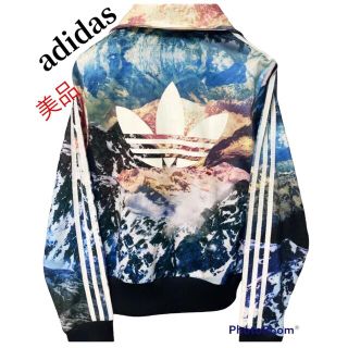 アディダス(adidas)の【ミモザ様専用】adidas オリジナルス　マウンテンクラッシュ　トラックトップ(その他)