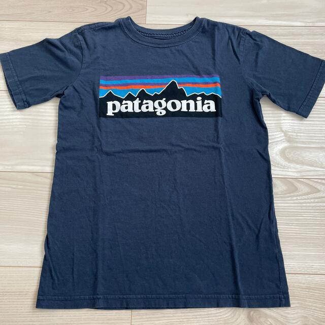 patagonia(パタゴニア)のパタゴニア　Tシャツ　S キッズ/ベビー/マタニティのキッズ服男の子用(90cm~)(Tシャツ/カットソー)の商品写真