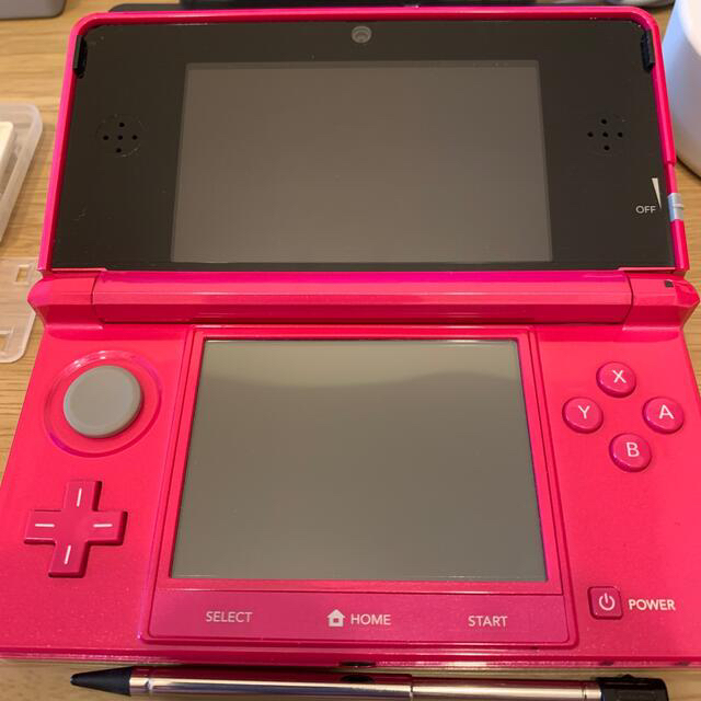 ニンテンドー3DS(ニンテンドー3DS)のニンテンドー3DS本体　NFCリーダー付き　６月まで出品 エンタメ/ホビーのゲームソフト/ゲーム機本体(家庭用ゲーム機本体)の商品写真