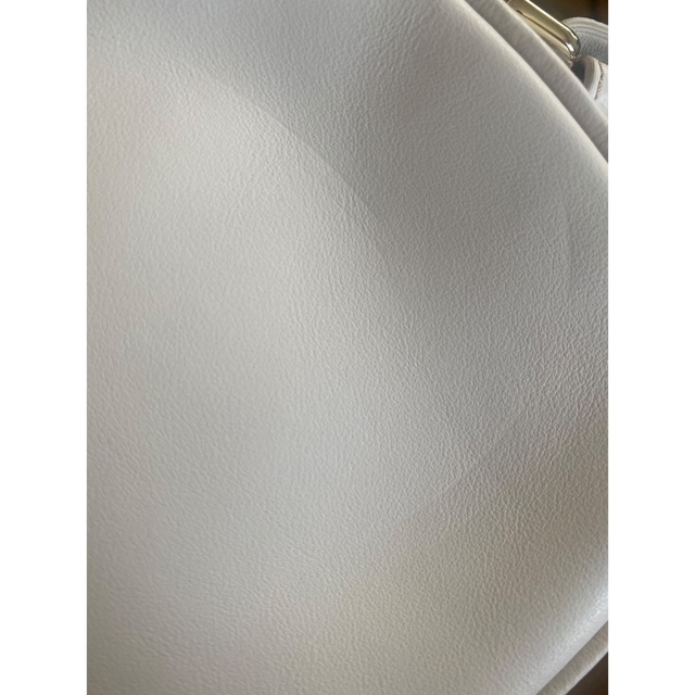 Max Mara(マックスマーラ)の【新品未使用】マックスマーラ　クロスボディバッグ　ホワイト レディースのバッグ(ショルダーバッグ)の商品写真