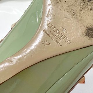 VALENTINO - 4226 ヴァレンティノ ロックスタッズ パテント ウェッジ