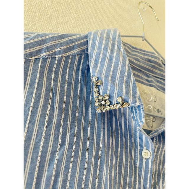 ブルー　ストライプ　シャツ　Ｌ　ビジュー装飾 レディースのトップス(シャツ/ブラウス(長袖/七分))の商品写真