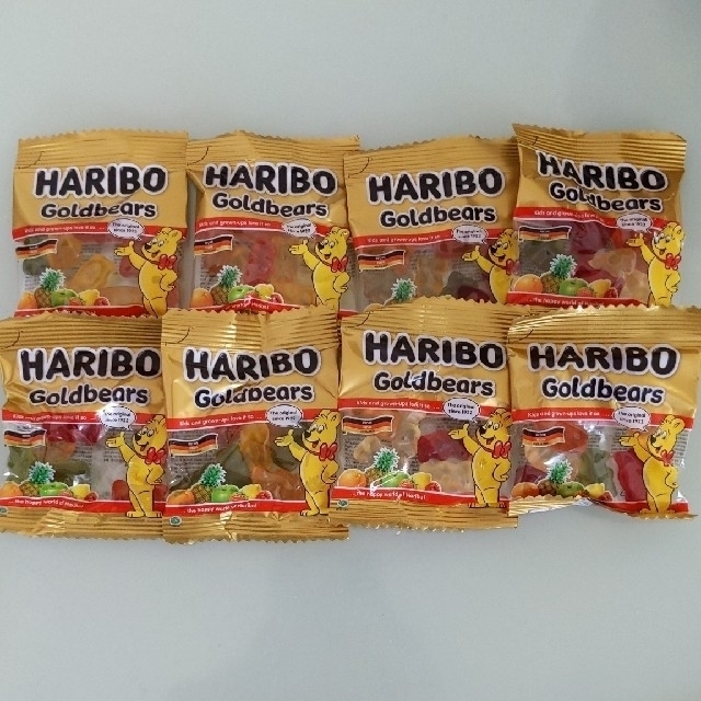 HARIBO ミニゴールドベア　8袋　コストコ 食品/飲料/酒の食品(菓子/デザート)の商品写真