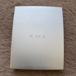 アールエムケー(RMK)のRMK シルクフィット　フェイスパウダー　P01(フェイスパウダー)