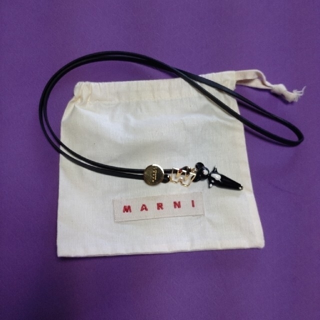 Marni(マルニ)の【美品】MARNI マルニ 革紐クマペンダント レディースのアクセサリー(ネックレス)の商品写真