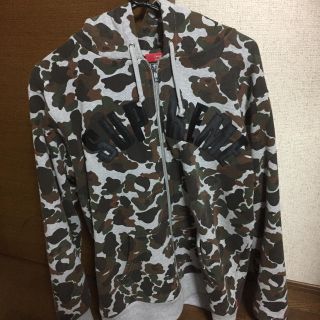 シュプリーム(Supreme)のSUPREME 迷彩 カモフラ フード付き パーカー(パーカー)