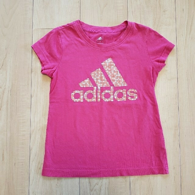 adidas(アディダス)の半袖　adidas　キッズ　140cm キッズ/ベビー/マタニティのキッズ服女の子用(90cm~)(Tシャツ/カットソー)の商品写真