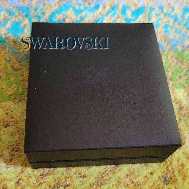 SWAROVSKI(スワロフスキー)の未使用　SWAROVSKI　スワロフスキー　蜂　ブローチ レディースのアクセサリー(ブローチ/コサージュ)の商品写真