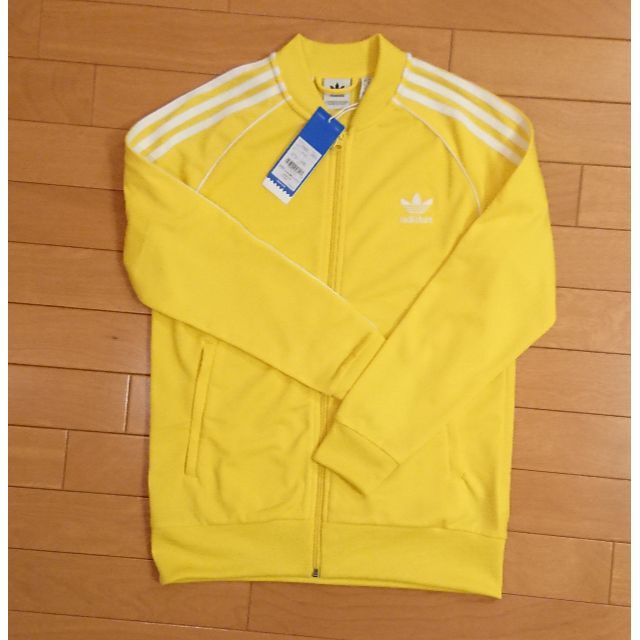 adidas(アディダス)のadidas Originals J SST TOP イエロー CF8552 レディースのトップス(その他)の商品写真