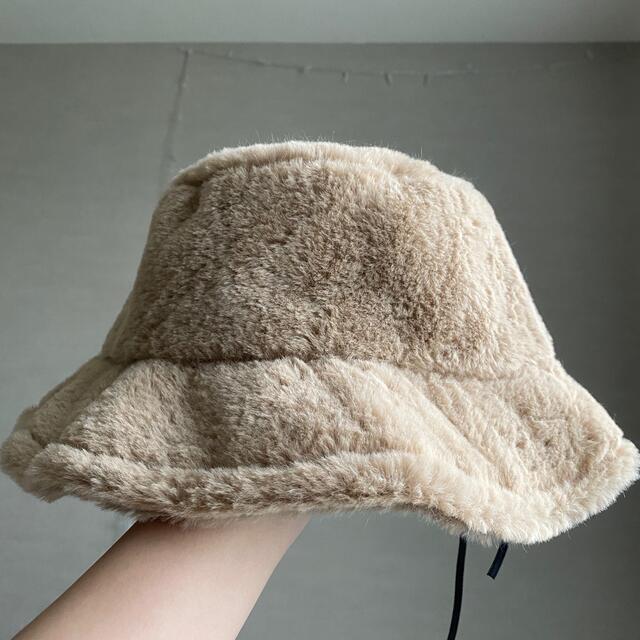 バケットハット　ふわふわ　茶　ベージュ レディースの帽子(ハット)の商品写真
