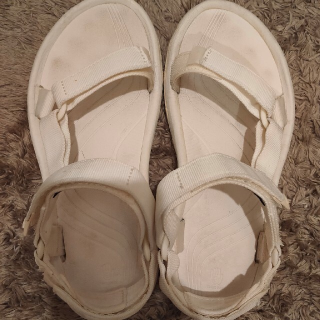 Teva(テバ)のTeva ハリケーン サンダル ホワイト 24cm レディースの靴/シューズ(サンダル)の商品写真