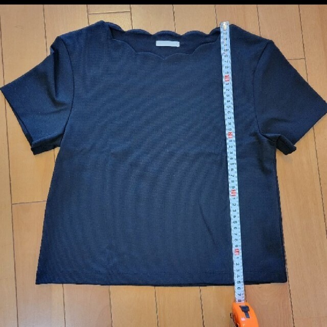 GU(ジーユー)のスカラップTシャツ🎶 レディースのトップス(Tシャツ(半袖/袖なし))の商品写真