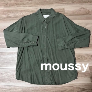 マウジー(moussy)のシャツ　moussy  カーキ　未使用　美品　ロゴ(シャツ/ブラウス(長袖/七分))