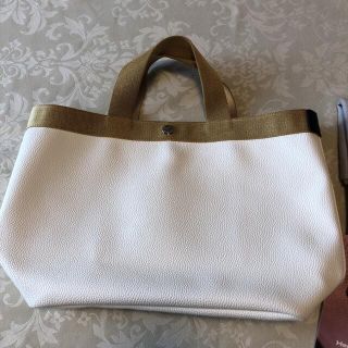 エルベシャプリエ(Herve Chapelier)のエルベシャプリエ704GP ブランゴールド　美品(ハンドバッグ)