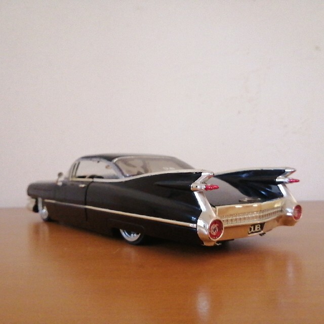 Cadillac(キャデラック)のjada 1/24 1959 cadillac DEVILLE DUB エンタメ/ホビーのおもちゃ/ぬいぐるみ(ミニカー)の商品写真