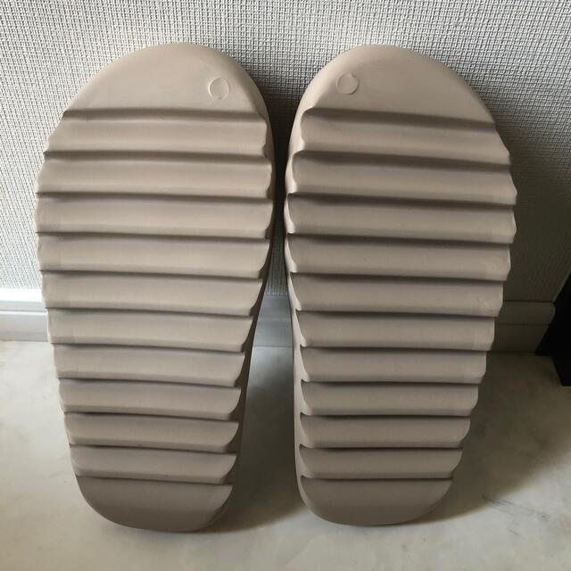 adidas(アディダス)のadidas YEEZY  SLIDE  PURE  26.5    メンズの靴/シューズ(サンダル)の商品写真