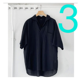 コモリ(COMOLI)のCOMOLI ベタシャンスキッパー半袖シャツ サイズ3 ブラック　22ss(シャツ)